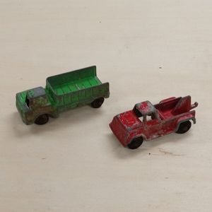 2 tootsie toy trucks